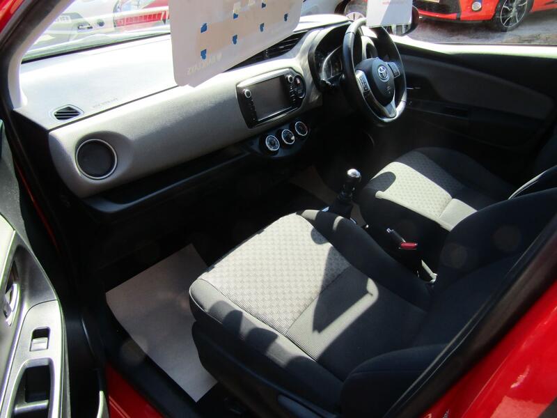 TOYOTA YARIS