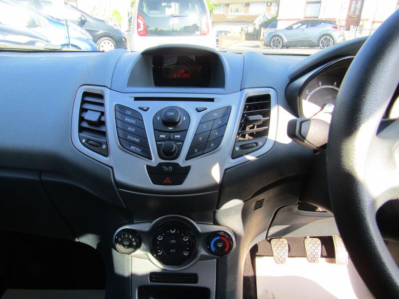 FORD FIESTA