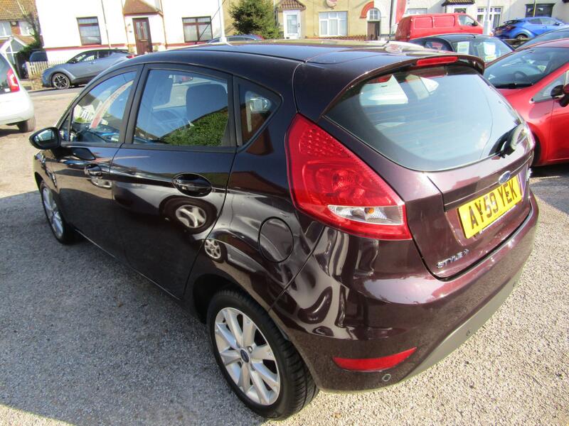 FORD FIESTA