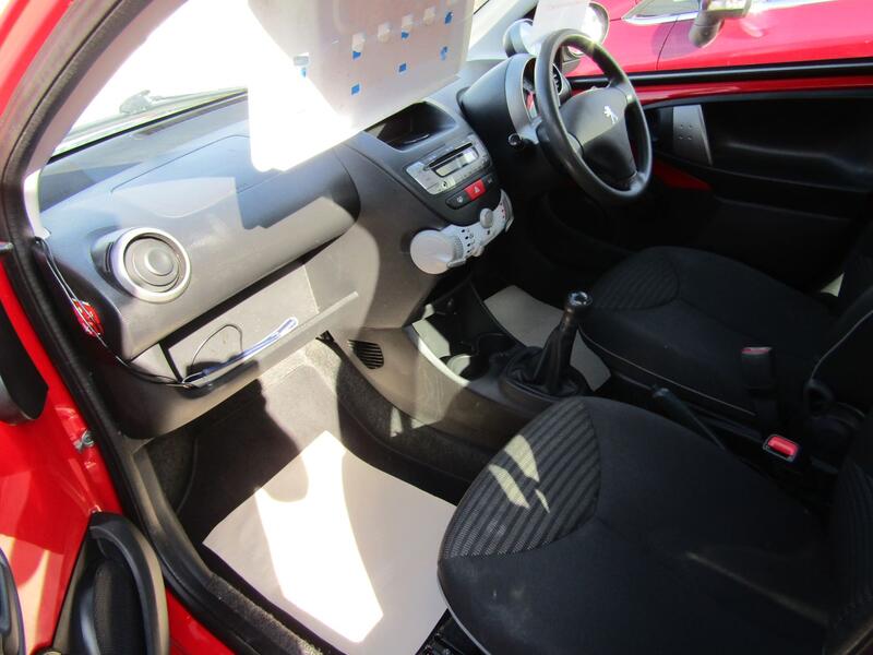 PEUGEOT 107