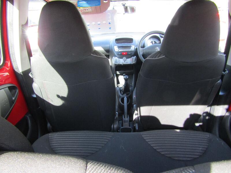 PEUGEOT 107