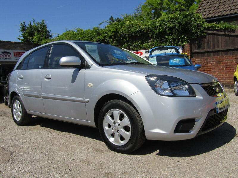 View KIA RIO 1.4 Strike  One Former Keeper, Only 71,000 miles, 8 Services,inc 4  Main Dealer Stamps