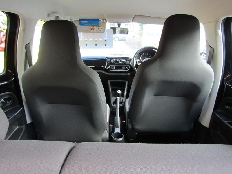 VOLKSWAGEN UP