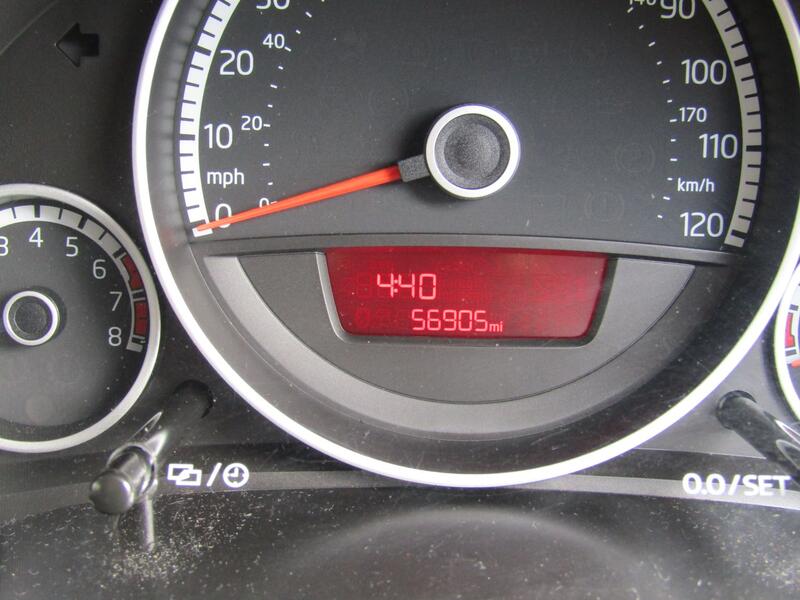 VOLKSWAGEN UP