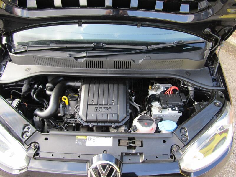 VOLKSWAGEN UP