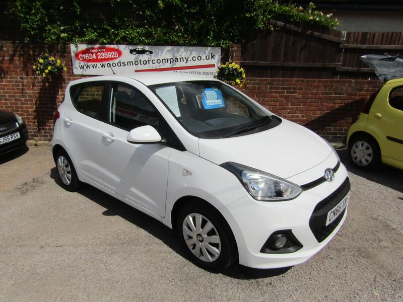 View HYUNDAI I10 1.0 SE  2 Former Keepers   Only 62,000 miles, Full Service History, 9 Service Stamps,Only £20 Tax