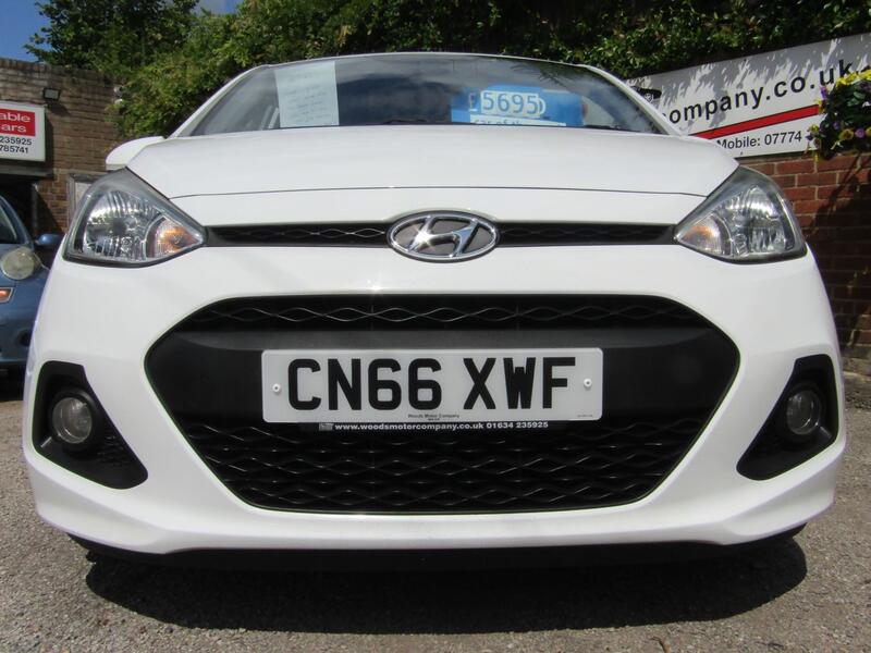 View HYUNDAI I10 1.0 SE  2 Former Keepers   Only 62,000 miles, Full Service History, 9 Service Stamps,Only £20 Tax
