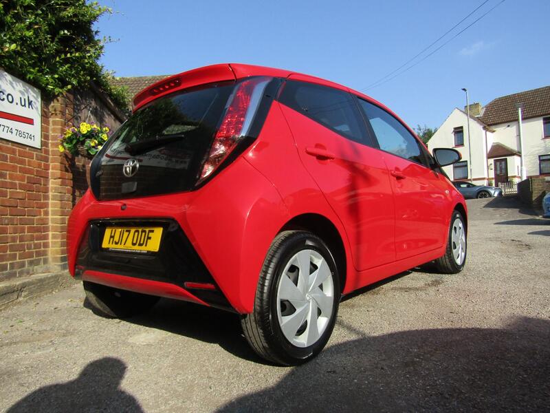 View TOYOTA AYGO 1.0 VVT-i x-play  One Former Keeper, Only 44,000 miles