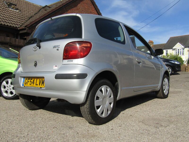 View TOYOTA YARIS VVTI T3   Only 75,000 miles,  Service History.