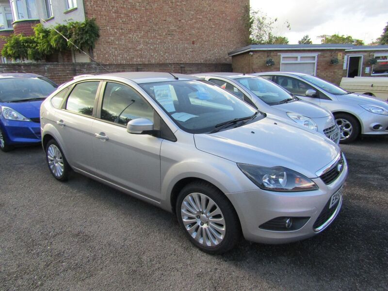 View FORD FOCUS TITANIUM  2 Former keepers, Only 71,000 miles,  FSH, 9 Stamps