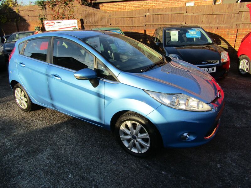 View FORD FIESTA ZETEC   Only 33,000 miles,  2 Former Keepers, FSH,  Ford Main Dealer History