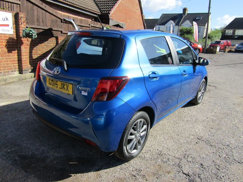 View TOYOTA YARIS VVT-I ICON M-DRIVE S  AUTOMATIC