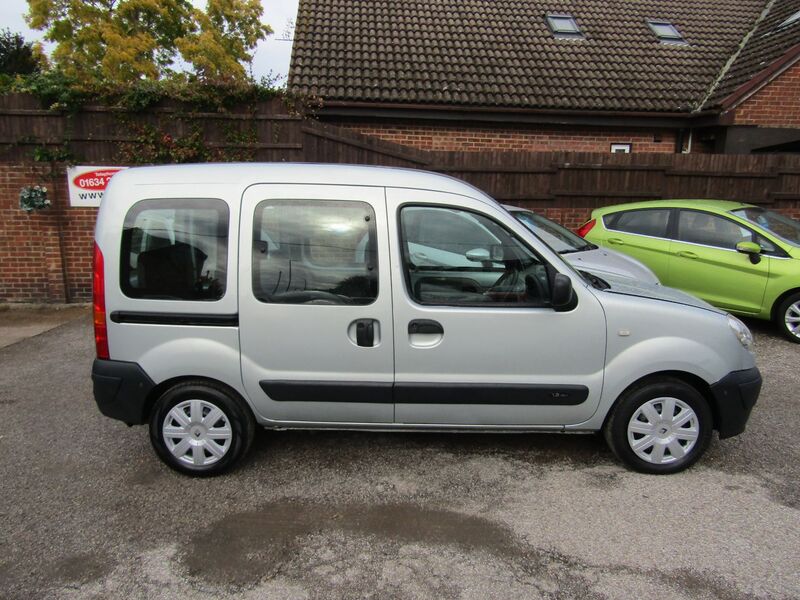 View RENAULT KANGOO AUTHENTIQUE 16V  Wheelchair Access Car,  Only 64,000 miles