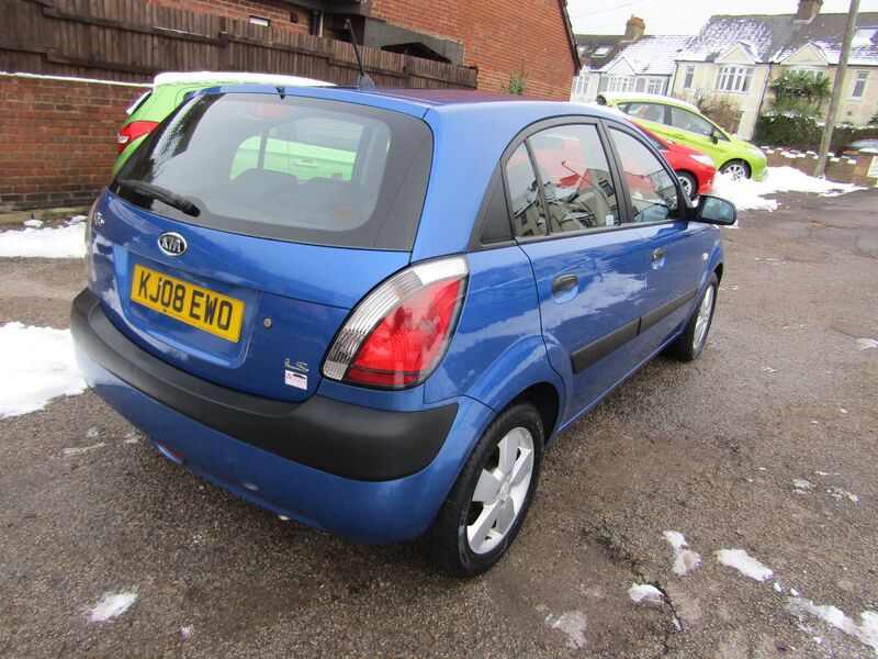 View KIA RIO LS  Only 45,000 miles,  One Former Keeper,  Service History