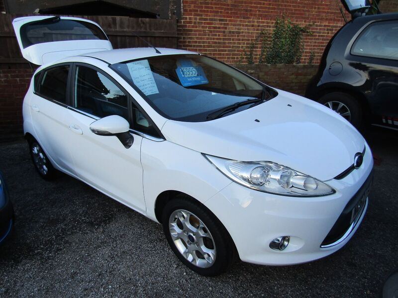 View FORD FIESTA ZETEC  Only 33,000m miles,  FSH,  6 Service Stamps