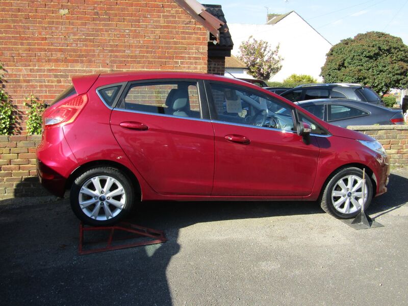 View FORD FIESTA ZETEC   Only 52,000 miles,   Full Service History,  6 Ford Service Stamps
