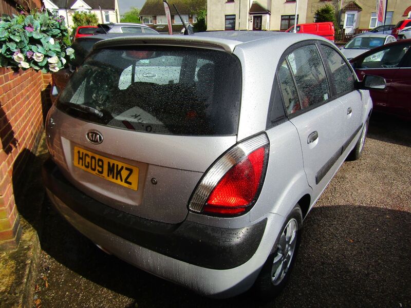 View KIA RIO CHILL   Only 40,000 miles,  Service History