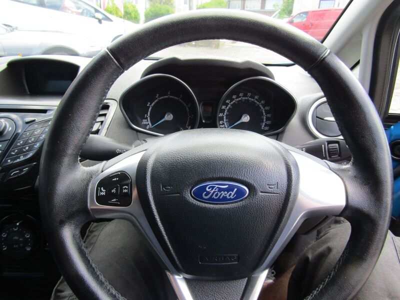 FORD FIESTA