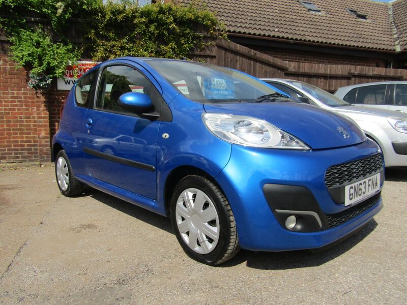 PEUGEOT 107