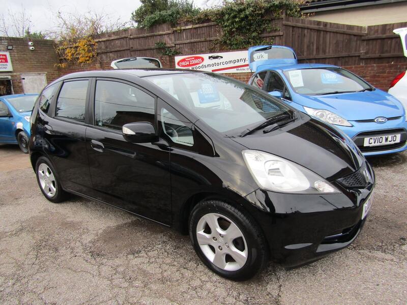 View HONDA JAZZ I-VTEC ES 1.4  One Former Keeper,  Only 49,000 miles,