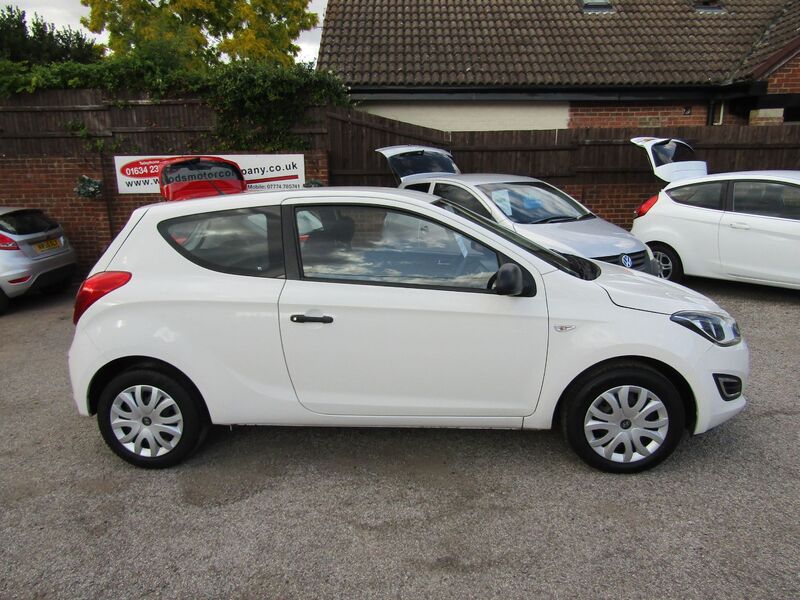 View HYUNDAI I20 CLASSIC  Only 81,000 miles,  Service History,  6 Services
